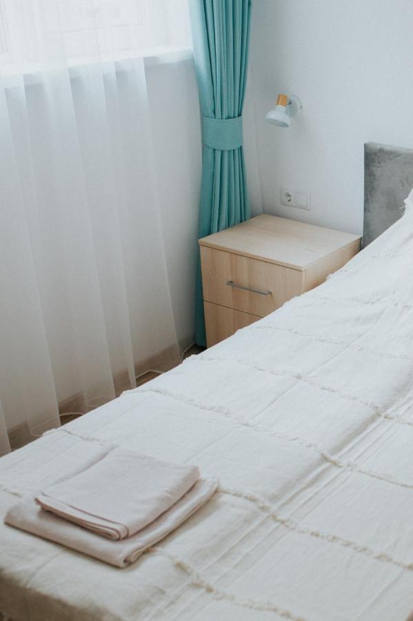 Regim Hotelier Lotusul Verde Oradea Exterior photo